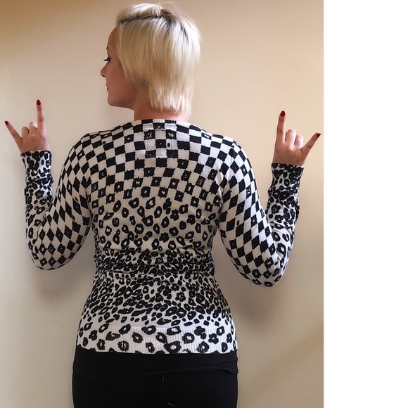 00βs era Volcom sweater - Picture 3 of 7